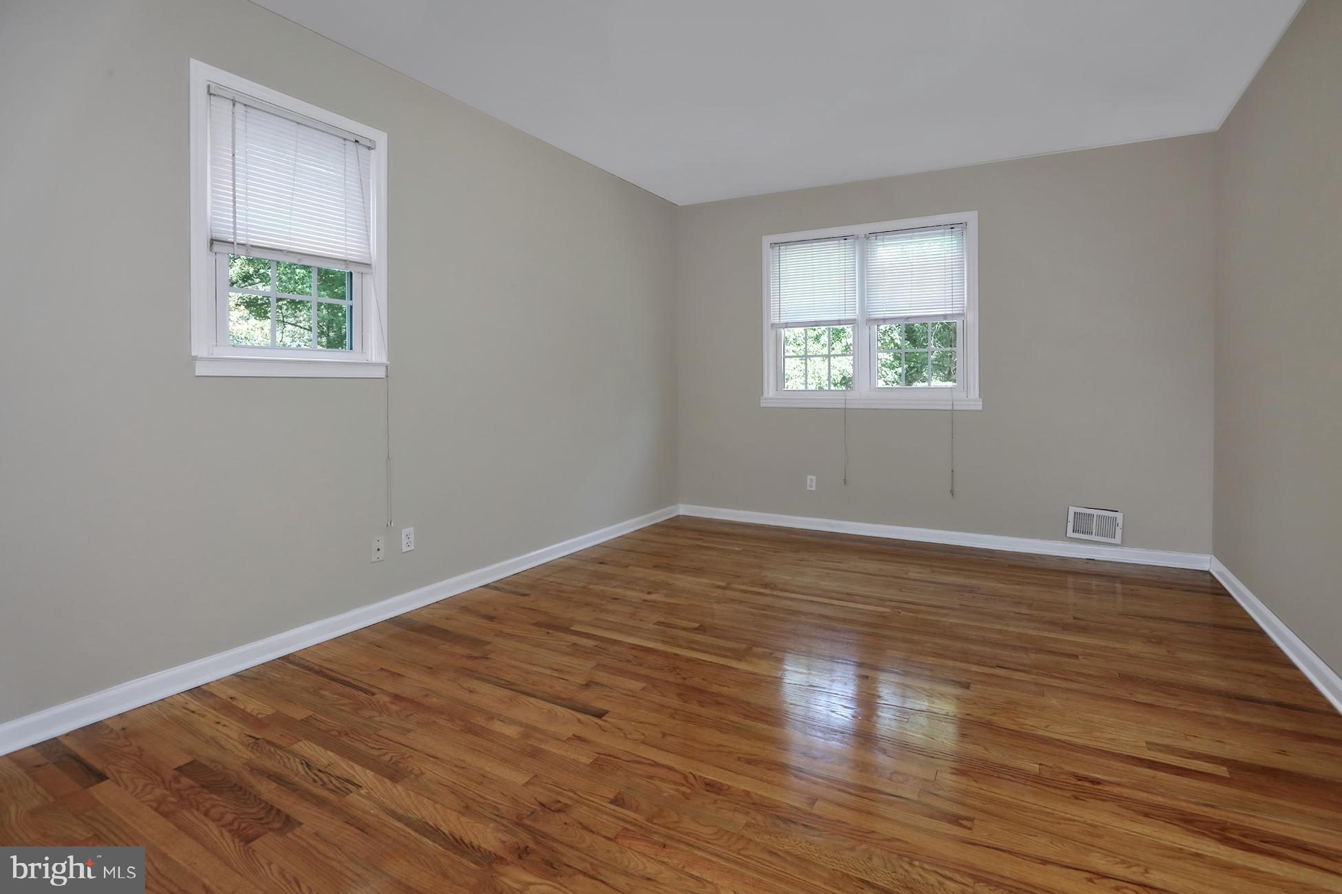 22 Brooktree Road East Windsor, NJ 08520 - Photo 14 of 27 Gallery Image 14