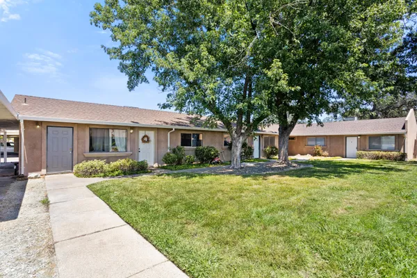 $595,000 | 5574 Mountain View Drive, Redding, CA 96003