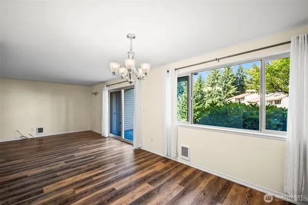 $367,500 | 7606 37th Street West, Unit B3, University Place, WA 98466