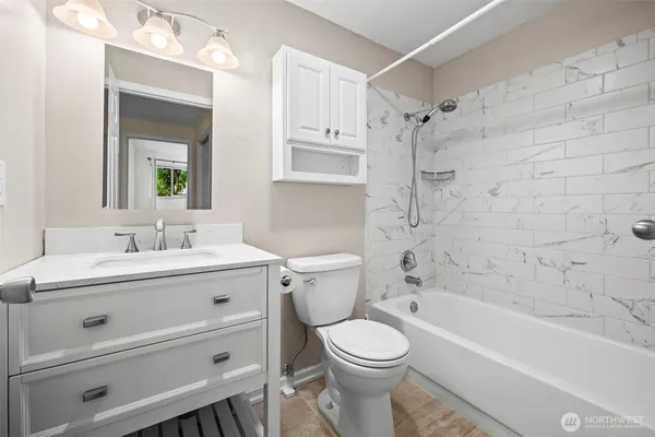$367,500 | 7606 37th Street West, Unit B3, University Place, WA 98466
