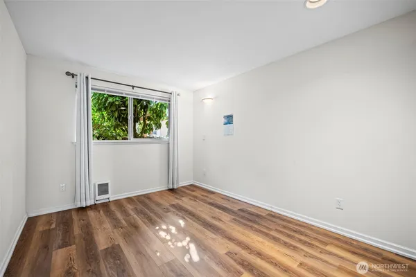 $367,500 | 7606 37th Street West, Unit B3, University Place, WA 98466