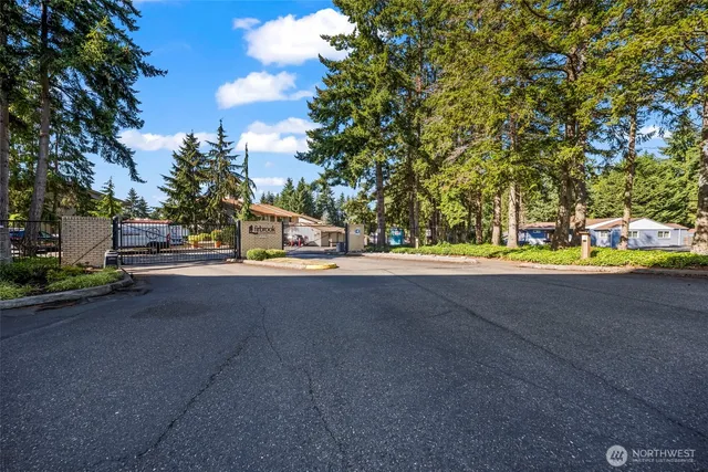 $379,000 | 7606 37th Street West, Unit B3, University Place, WA 98466