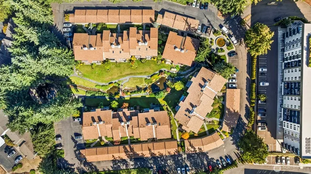 $379,000 | 7606 37th Street West, Unit B3, University Place, WA 98466