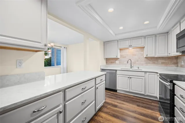 $379,000 | 7606 37th Street West, Unit B3, University Place, WA 98466