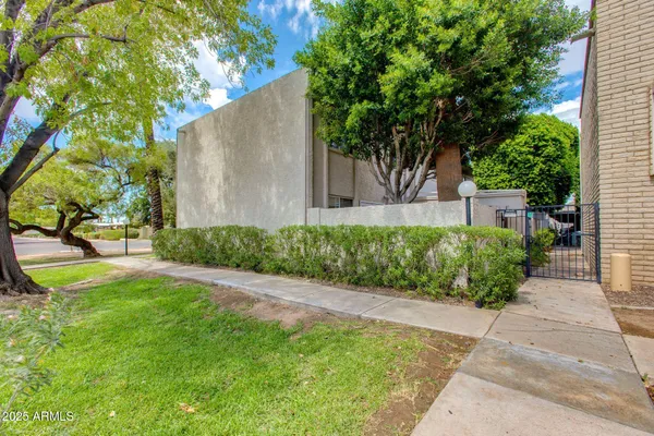 $350,000 | 8225 North Central Avenue, Unit 9, Phoenix, AZ 85020