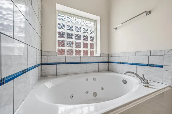 $2,200 | 12335 Shadowvista Drive, Houston, TX 77082