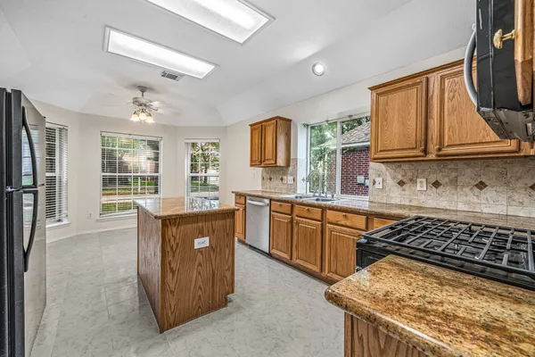 $2,200 | 12335 Shadowvista Drive, Houston, TX 77082