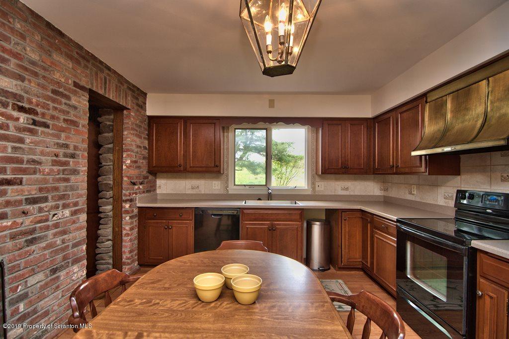 579 Highland Road Dalton, PA 18414 - Photo 12 of 44 Gallery Image 12