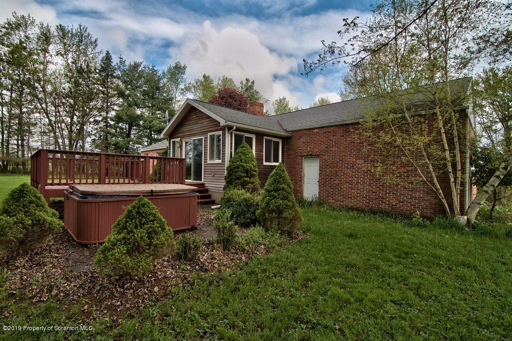 579 Highland Road Dalton, PA 18414 - Photo 6 of 44 Gallery Image 6