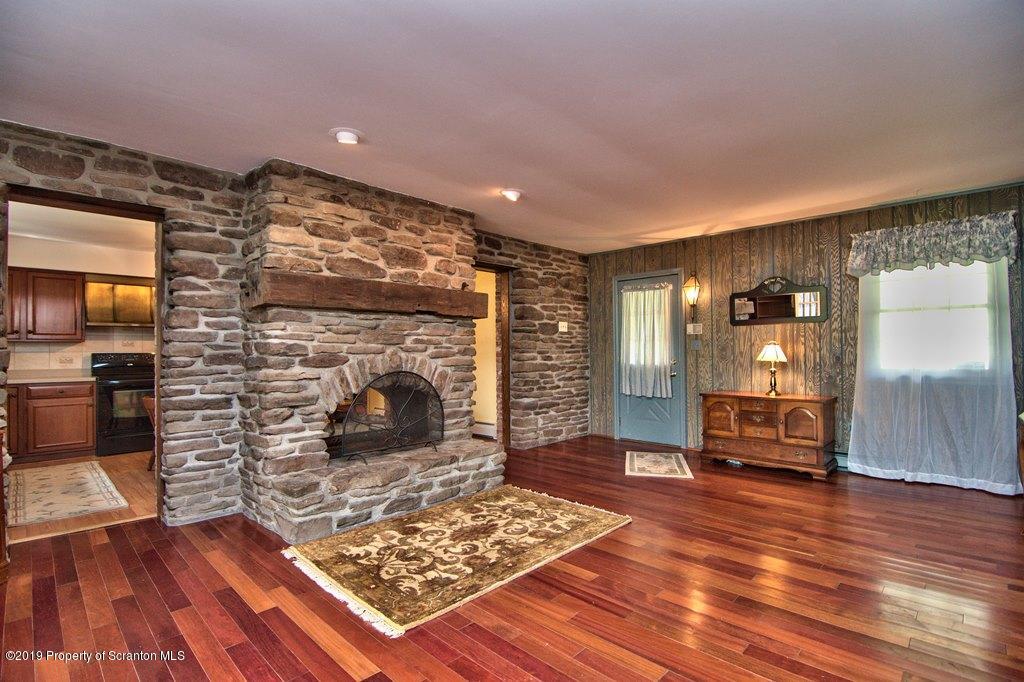 579 Highland Road Dalton, PA 18414 - Photo 9 of 44 Gallery Image 9