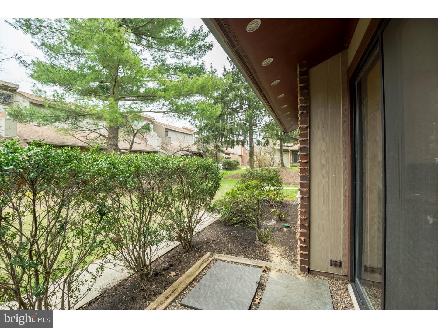 193 Uxbridge Cherry Hill, NJ 08034 - Photo 17 of 18 Patio