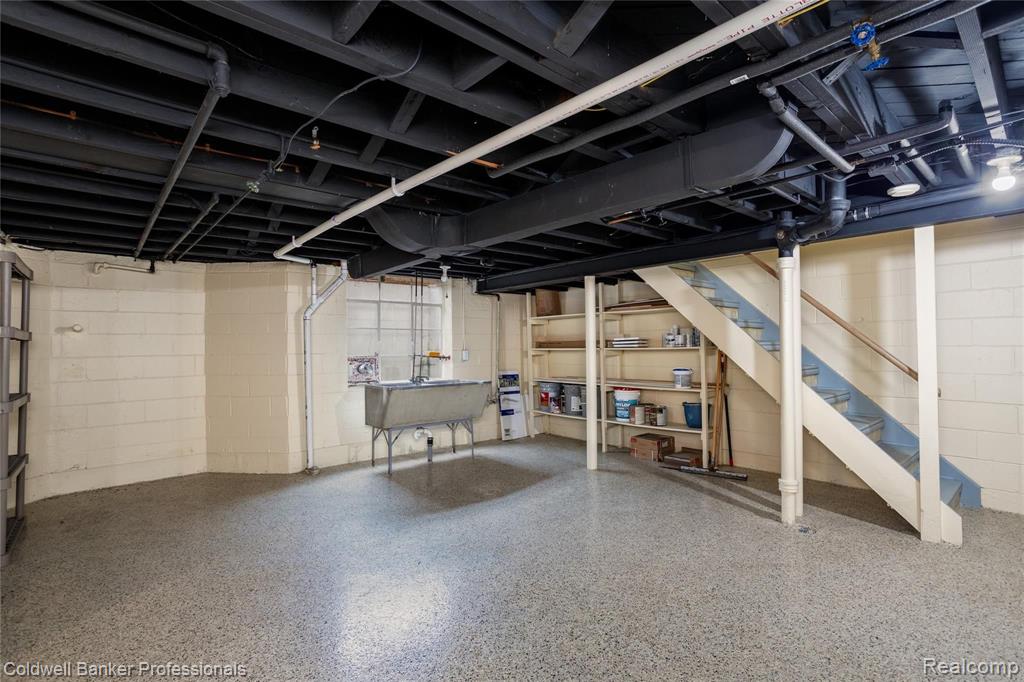 401 Barclay Grosse Pointe, MI 48236 - Photo 35 of 39