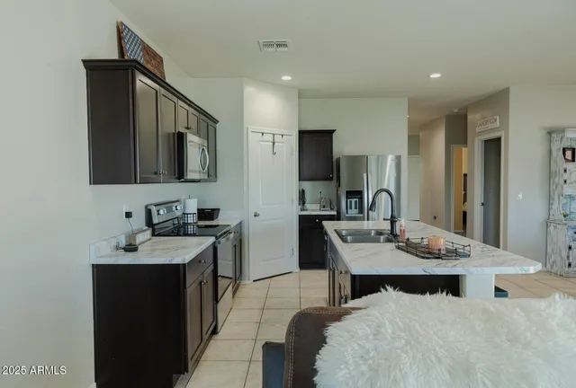 $349,500 | 9643 Hay Loft Drive, Florence, AZ 85132