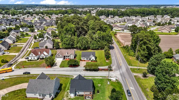 $1,980 | 2400 Camille Drive, Winterville, NC 28590