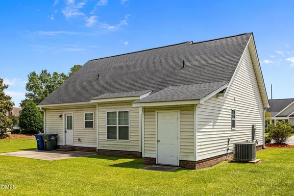 $1,980 | 2400 Camille Drive, Winterville, NC 28590