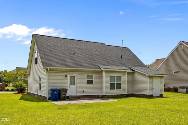$1,980 | 2400 Camille Drive, Winterville, NC 28590