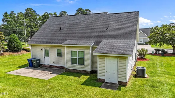 $1,980 | 2400 Camille Drive, Winterville, NC 28590