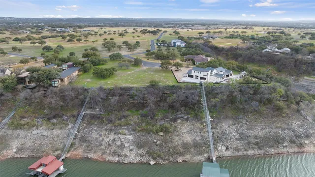 $1,650,000 | 25208 Chernosky Point Drive, Spicewood, TX 78669
