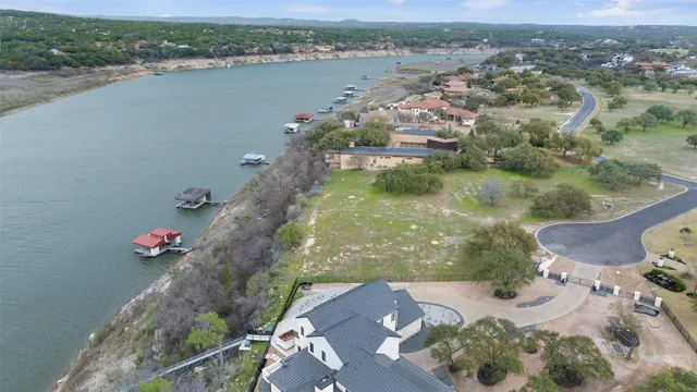 $1,650,000 | 25208 Chernosky Point Drive, Spicewood, TX 78669