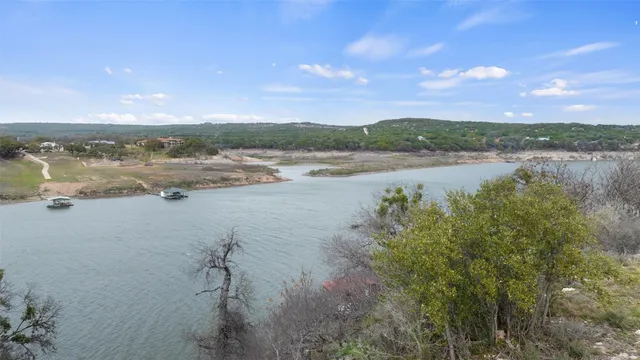 $1,650,000 | 25208 Chernosky Point Drive, Spicewood, TX 78669