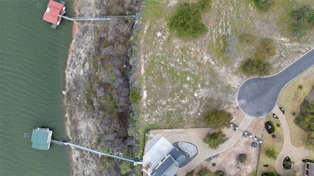 $1,650,000 | 25208 Chernosky Point Drive, Spicewood, TX 78669