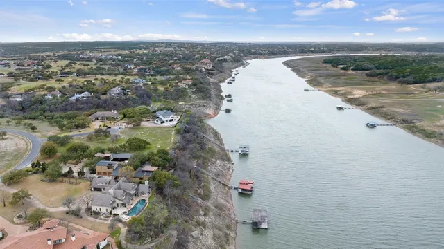 $1,650,000 | 25208 Chernosky Point Drive, Spicewood, TX 78669