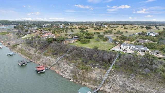 $1,650,000 | 25208 Chernosky Point Drive, Spicewood, TX 78669
