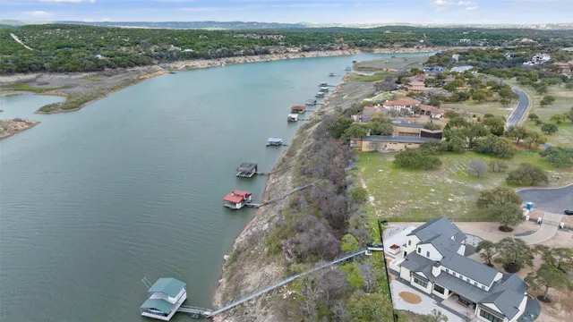 $1,650,000 | 25208 Chernosky Point Drive, Spicewood, TX 78669