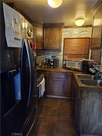 $314,900 | 23553 Lake Drive, Crestline, CA 92325