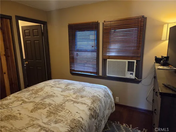 $314,900 | 23553 Lake Drive, Crestline, CA 92325