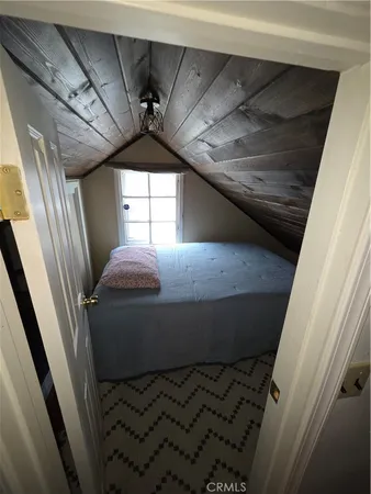 $314,900 | 23553 Lake Drive, Crestline, CA 92325