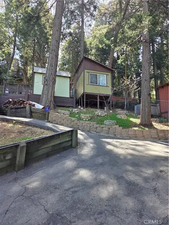 $314,900 | 23553 Lake Drive, Crestline, CA 92325