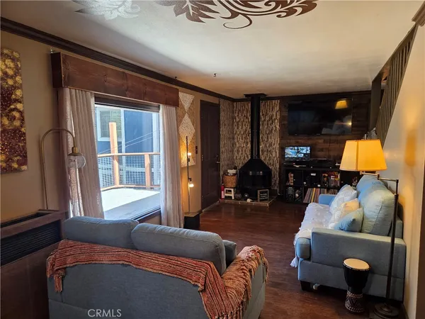 $314,900 | 23553 Lake Drive, Crestline, CA 92325