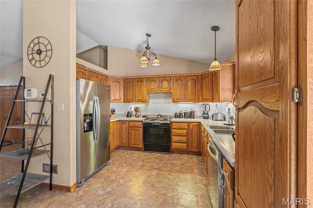 2628 Hillsboro Valley Park Road High Ridge, MO 63049 - Photo 9 of 41