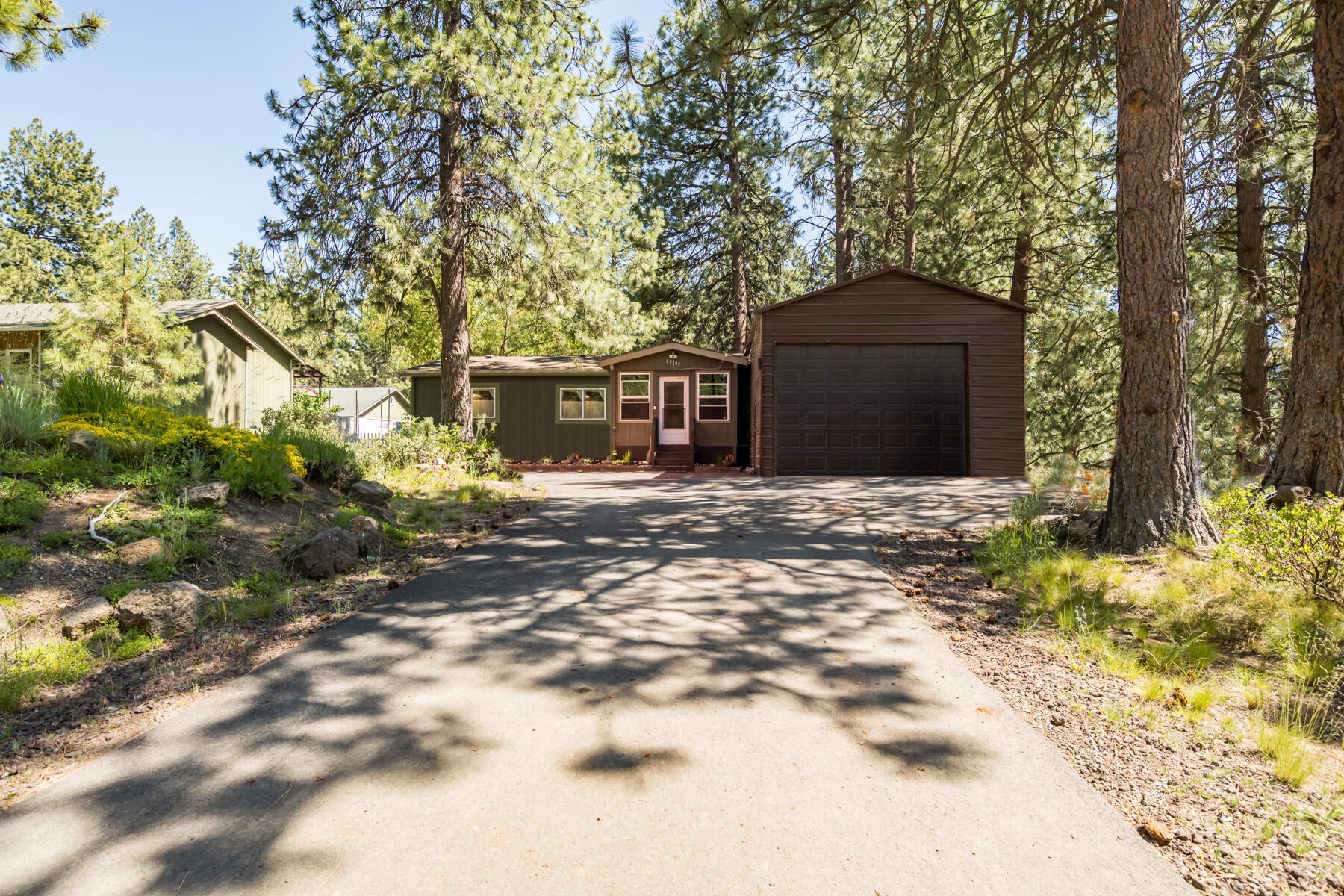 60307 Zuni Road Bend, OR 97702 - Photo 1 of 34 JH5_3426