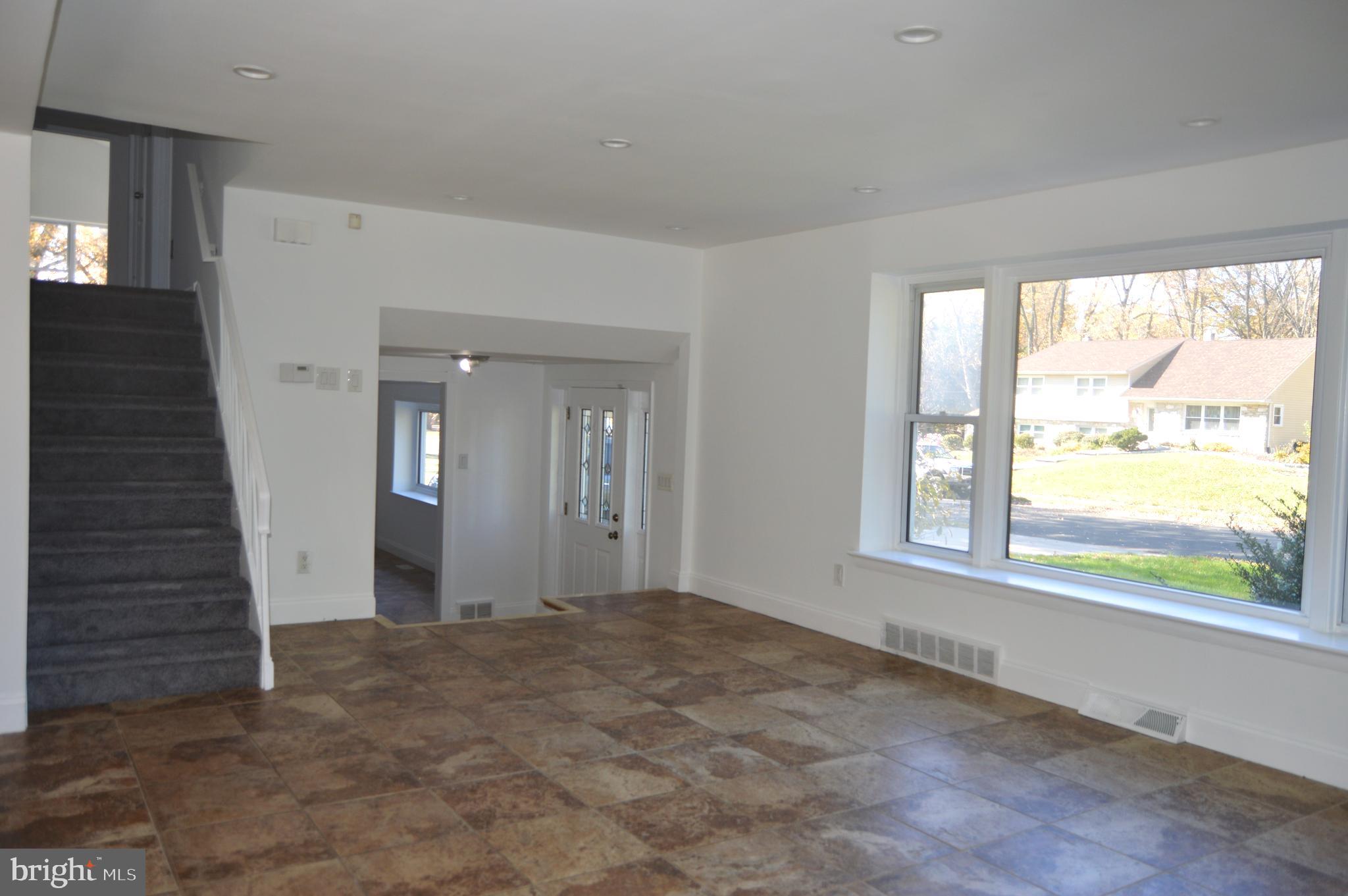 3849 Blake Road Huntingdon Valley, PA 19006 - Photo 13 of 67 Living Room