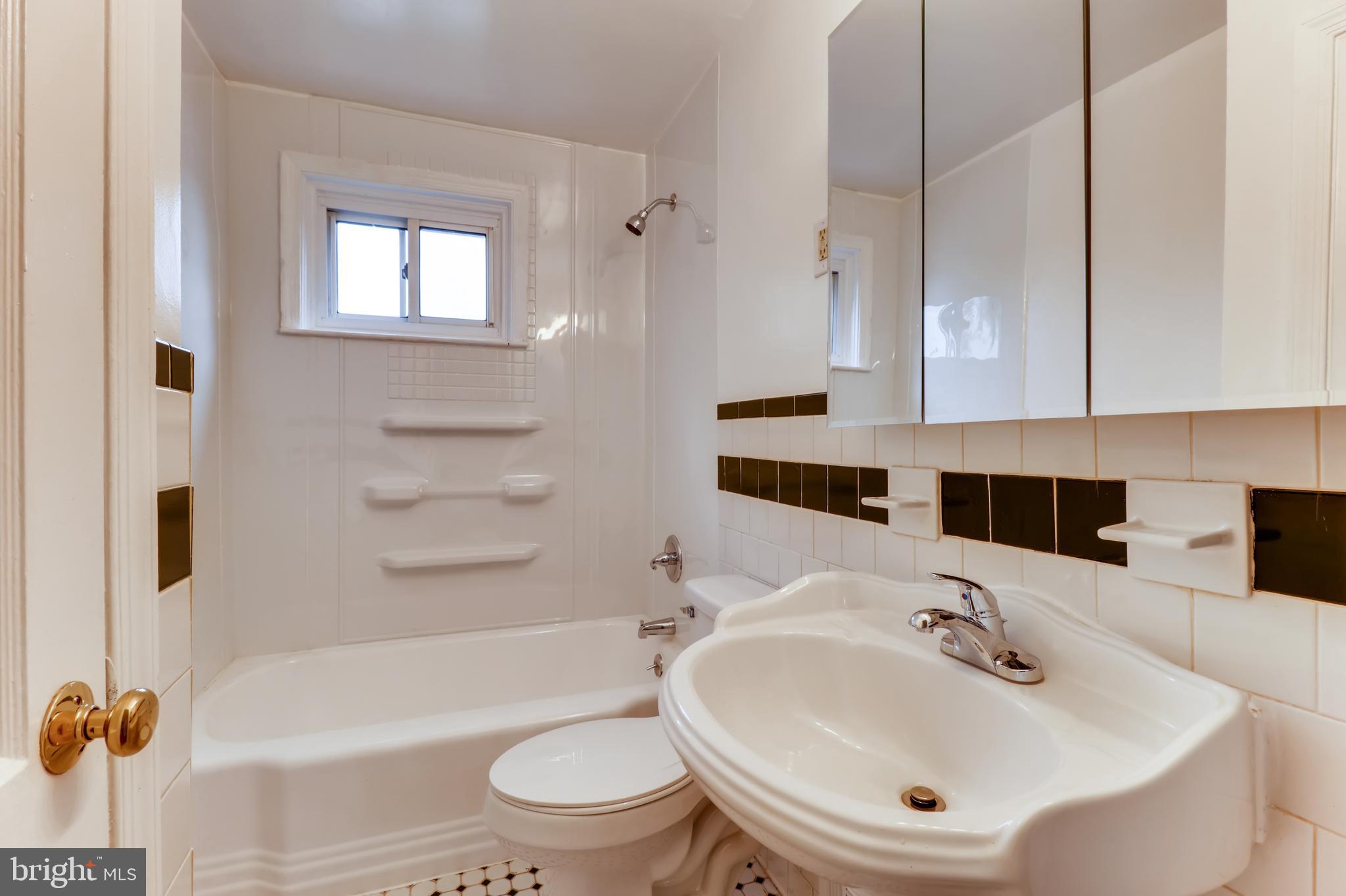 1307 Deanwood Road Baltimore, MD 21234 - Photo 15 of 26