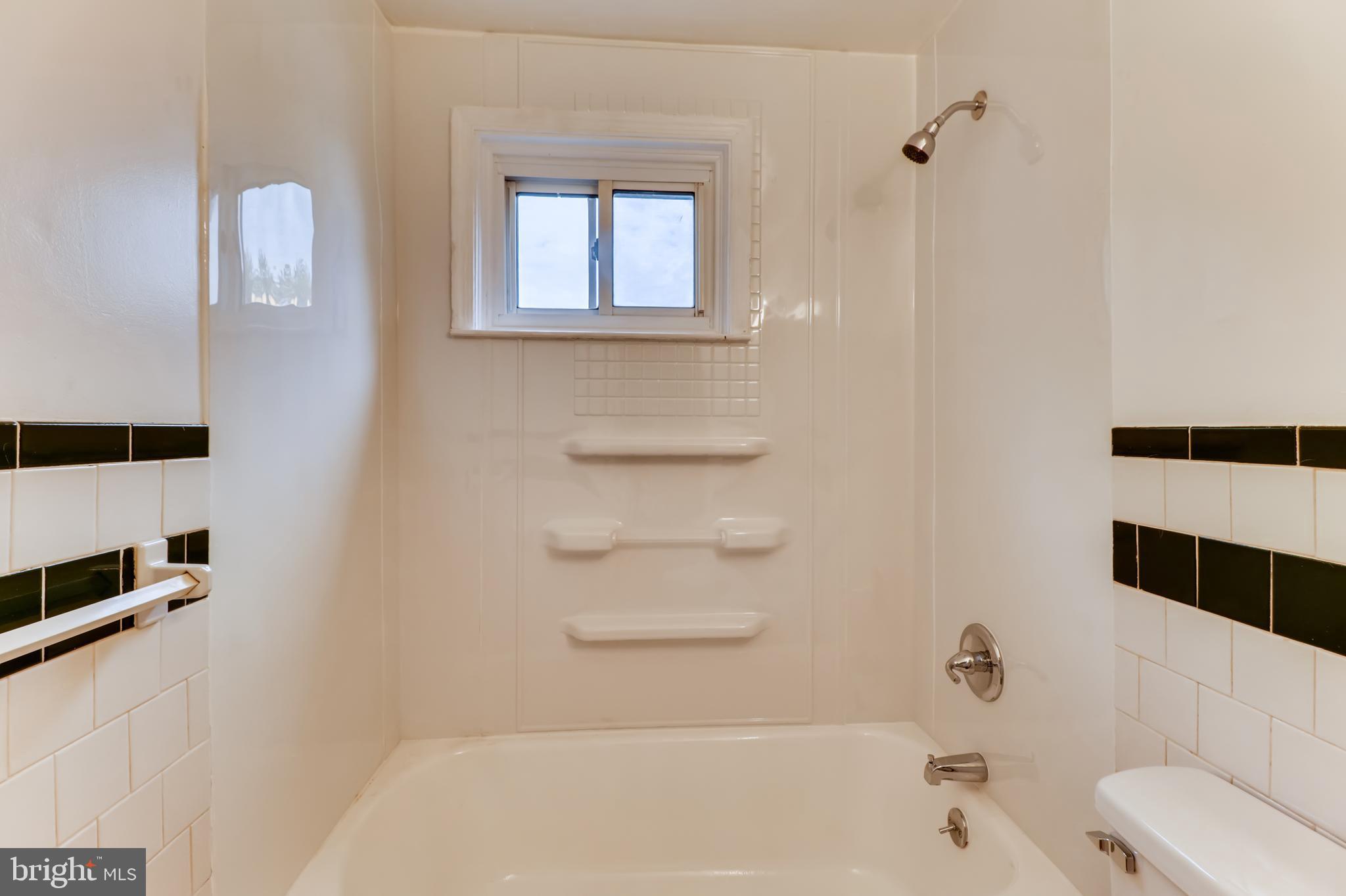 1307 Deanwood Road Baltimore, MD 21234 - Photo 16 of 26