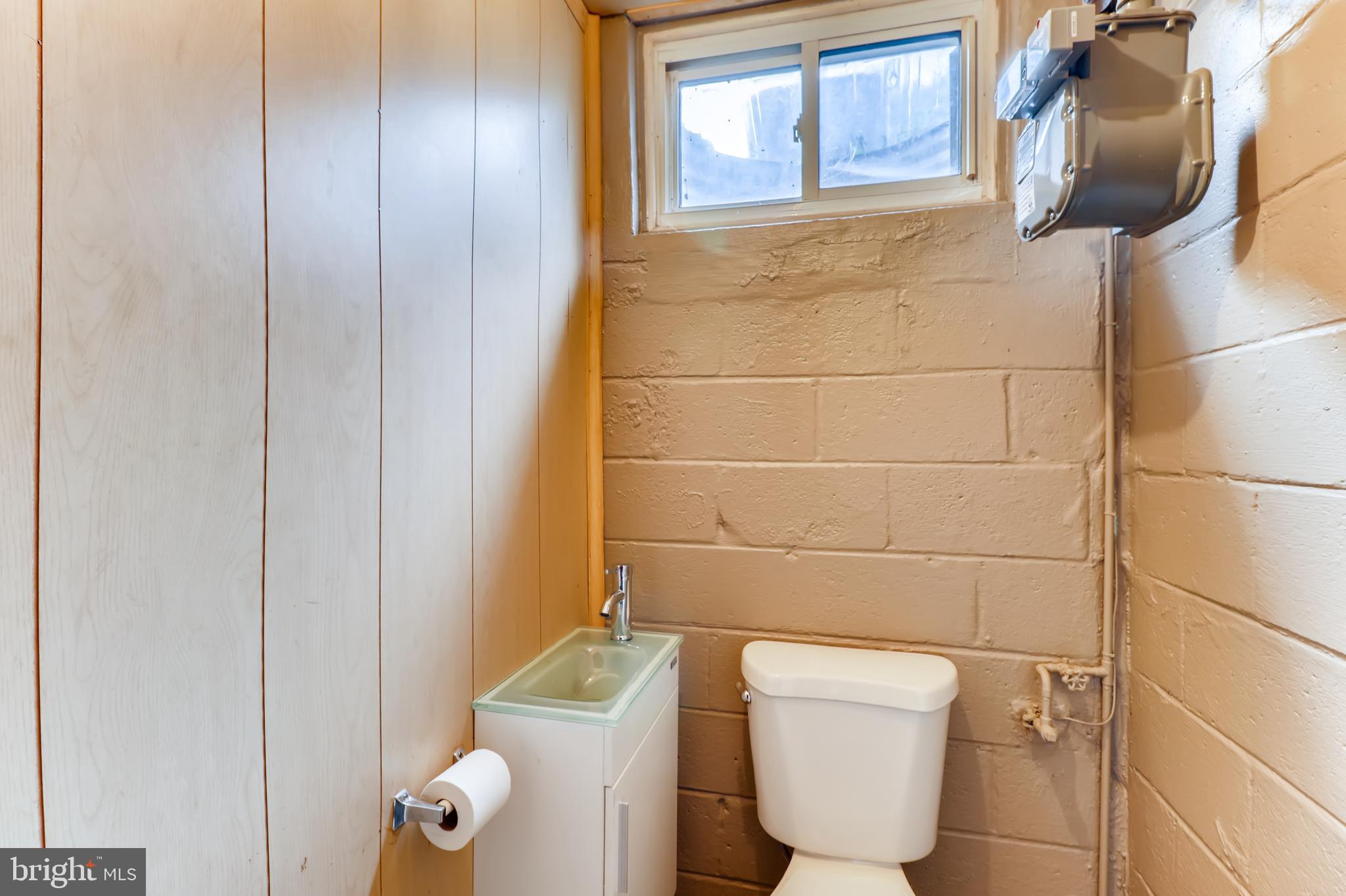 1307 Deanwood Road Baltimore, MD 21234 - Photo 22 of 26