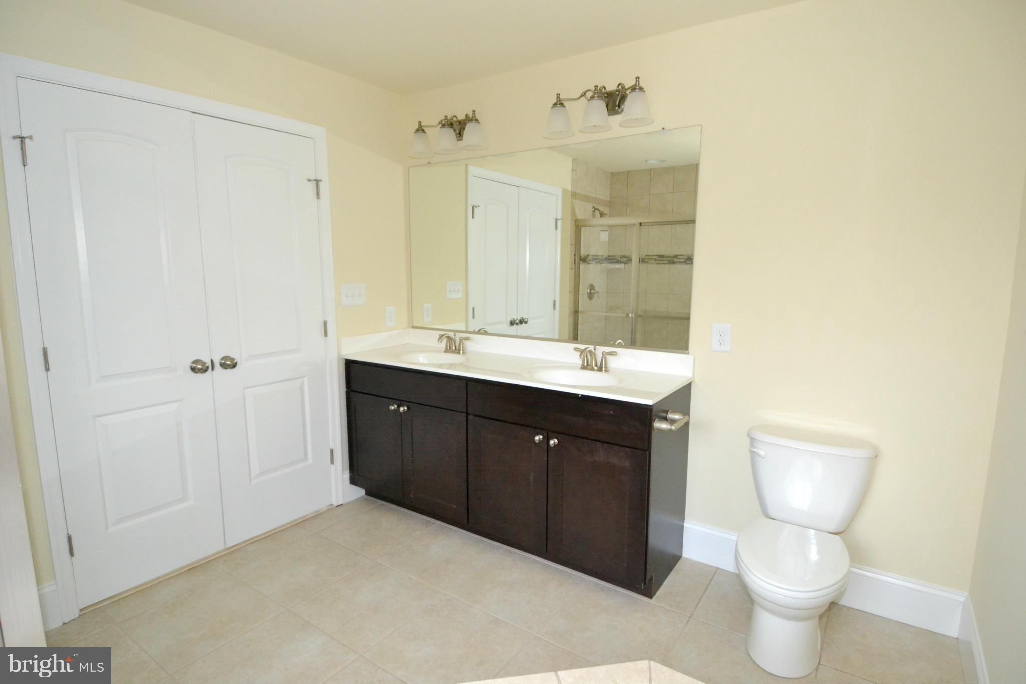 9125 Fort Smallwood Road Pasadena, MD 21122 - Photo 14 of 28 Private Master Bathroom