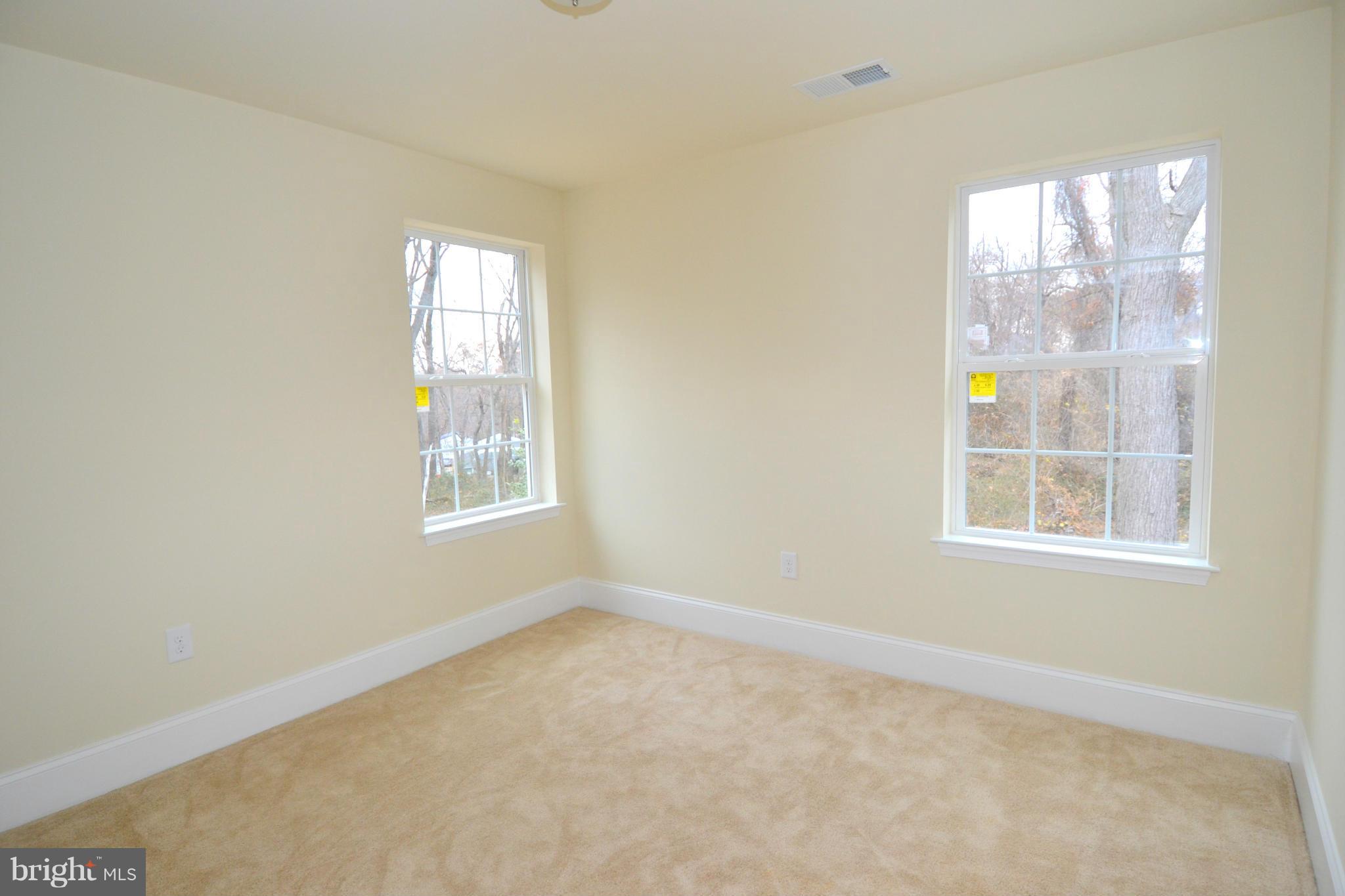 9125 Fort Smallwood Road Pasadena, MD 21122 - Photo 17 of 28 Bedroom #3