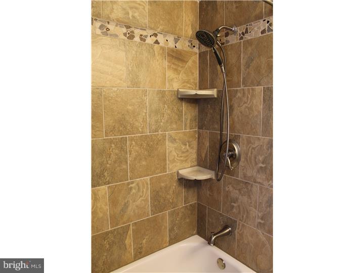 729 Claire Road Philadelphia, PA 19128 - Photo 12 of 14 Bathroom