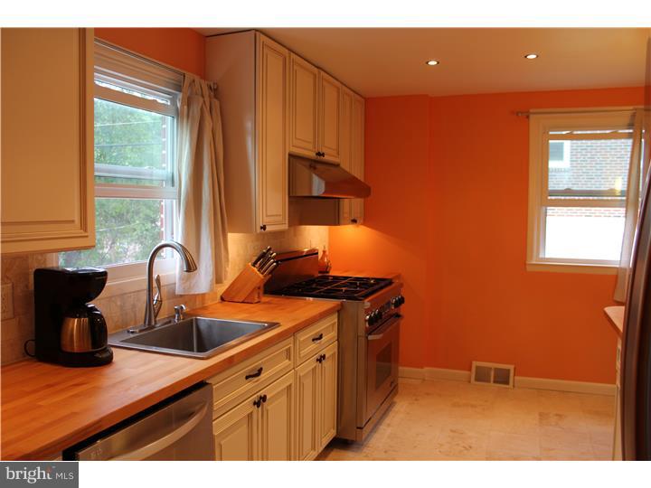 729 Claire Road Philadelphia, PA 19128 - Photo 6 of 14 Kitchen