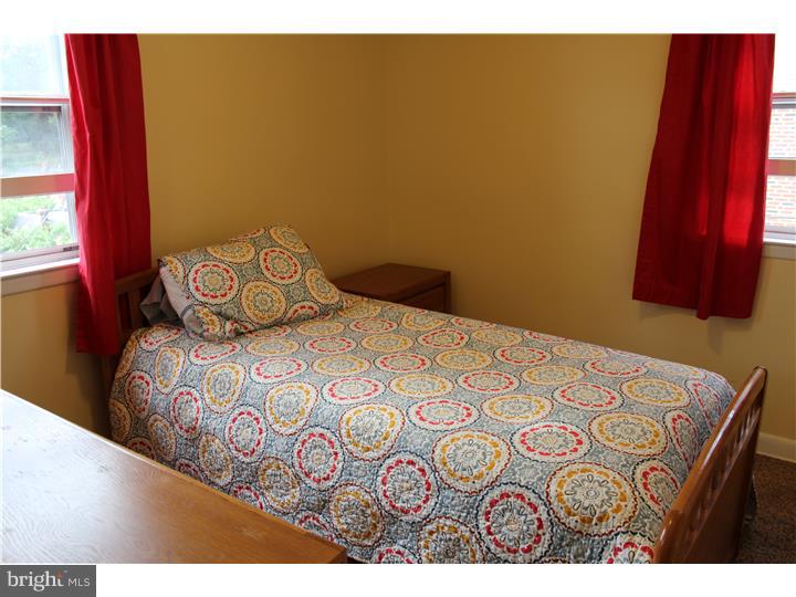 729 Claire Road Philadelphia, PA 19128 - Photo 9 of 14 Bedroom 2
