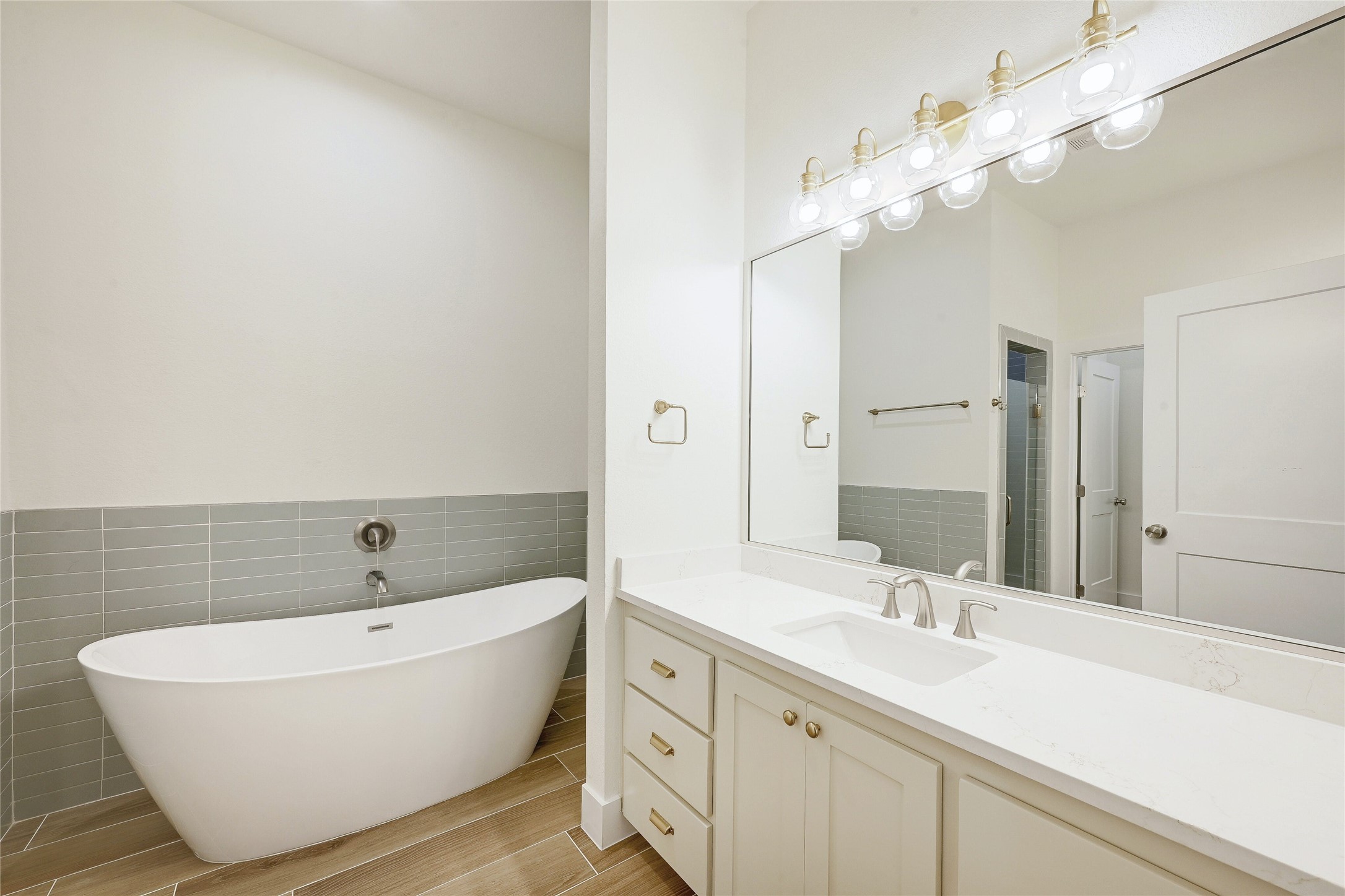 16 Rhapsody Lane Wimberley, TX 78676 - Photo 16 of 25 Primary bath