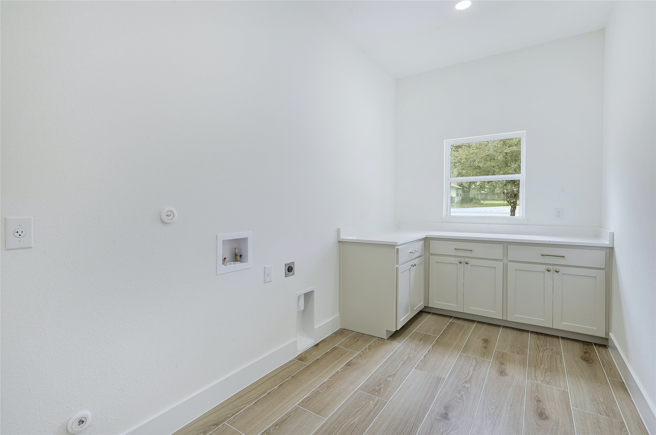 16 Rhapsody Lane Wimberley, TX 78676 - Photo 18 of 25 Large laundry room