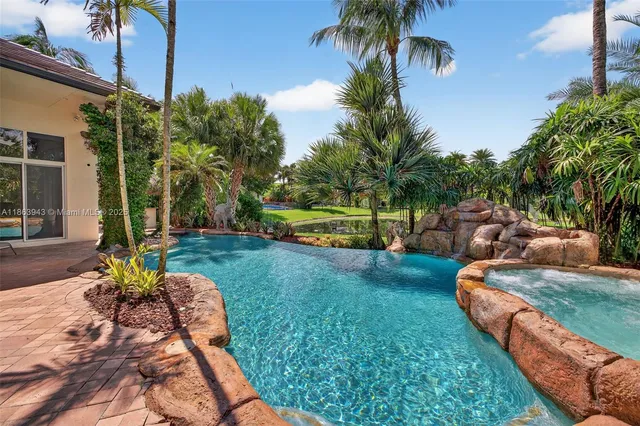 $2,395,000 | 12462 Brookwood Court, Davie, FL 33330