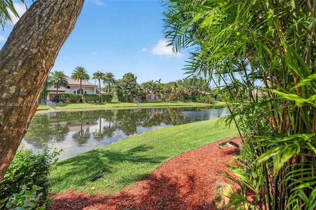 $2,395,000 | 12462 Brookwood Court, Davie, FL 33330