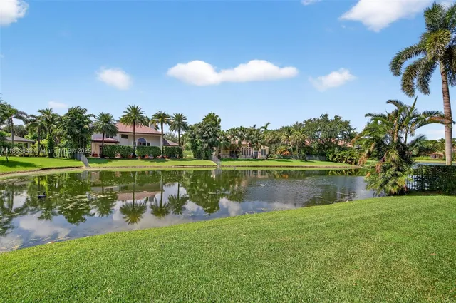 $2,395,000 | 12462 Brookwood Court, Davie, FL 33330
