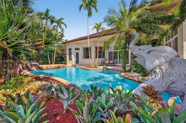 $2,350,000 | 12462 Brookwood Court, Davie, FL 33330